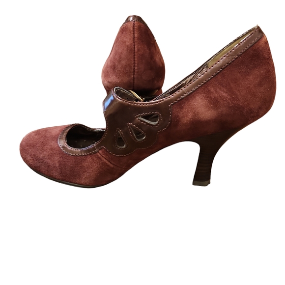 Soft Suede Heels - Picture 2 of 5